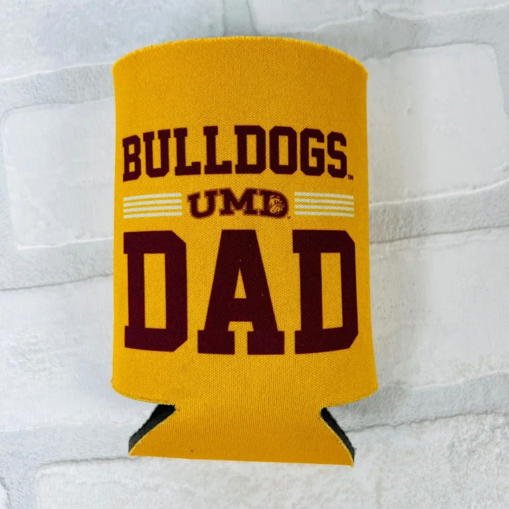 UMD Bulldogs Dad Can Cooler University of Minnesota Duluth Yellow Insulated Cozy